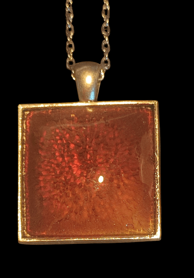 collier carré