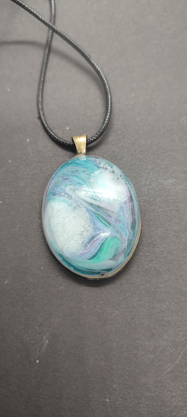 collier ovale