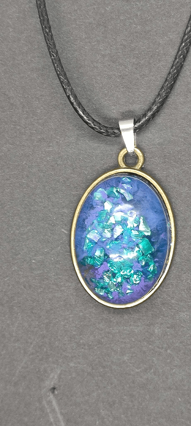 collier ovale
