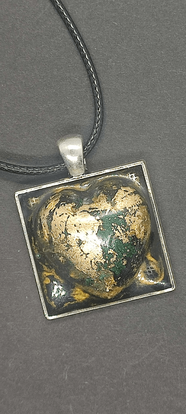 collier carré